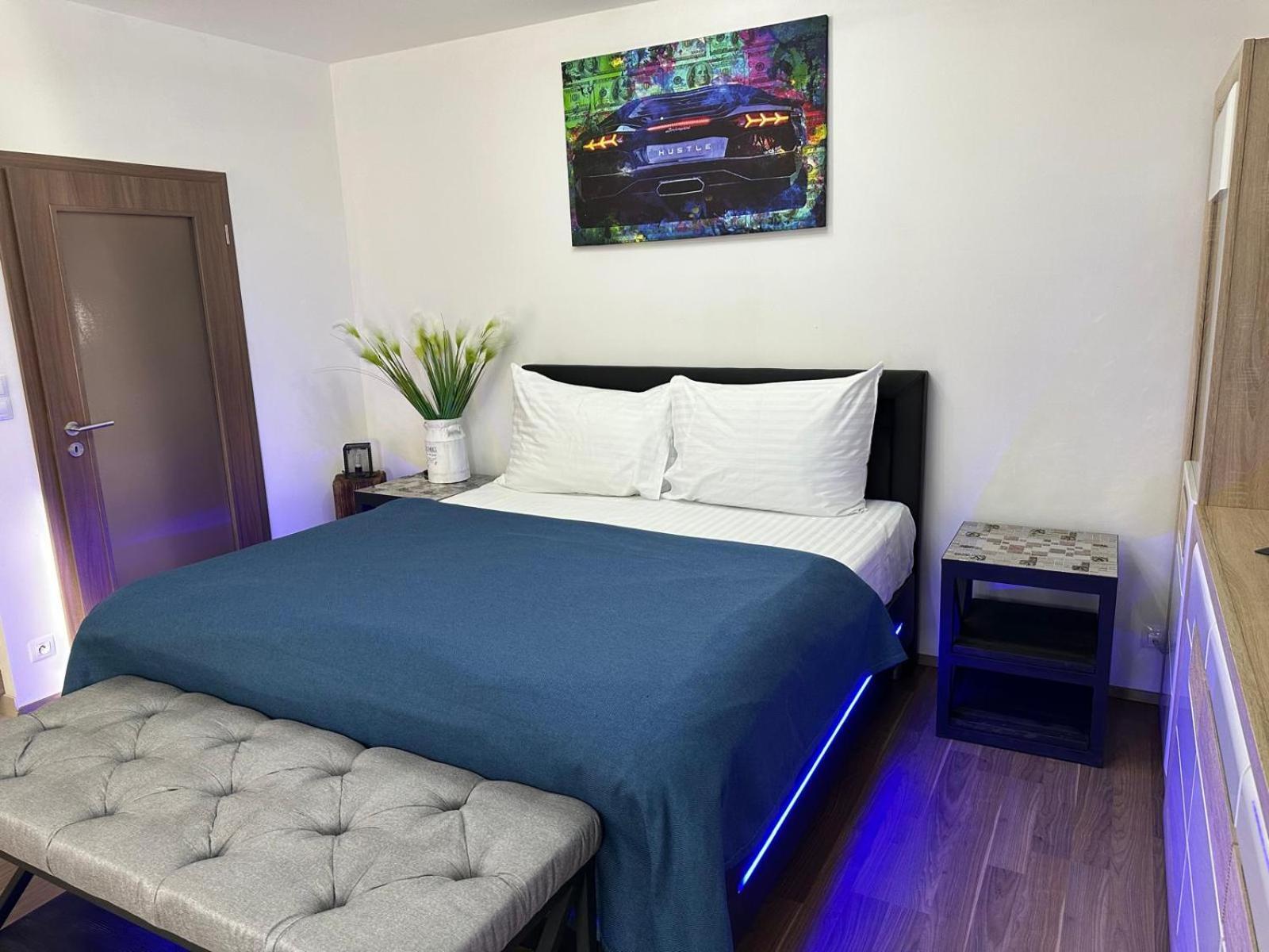 Apartment Iron Cube Прага Экстерьер фото