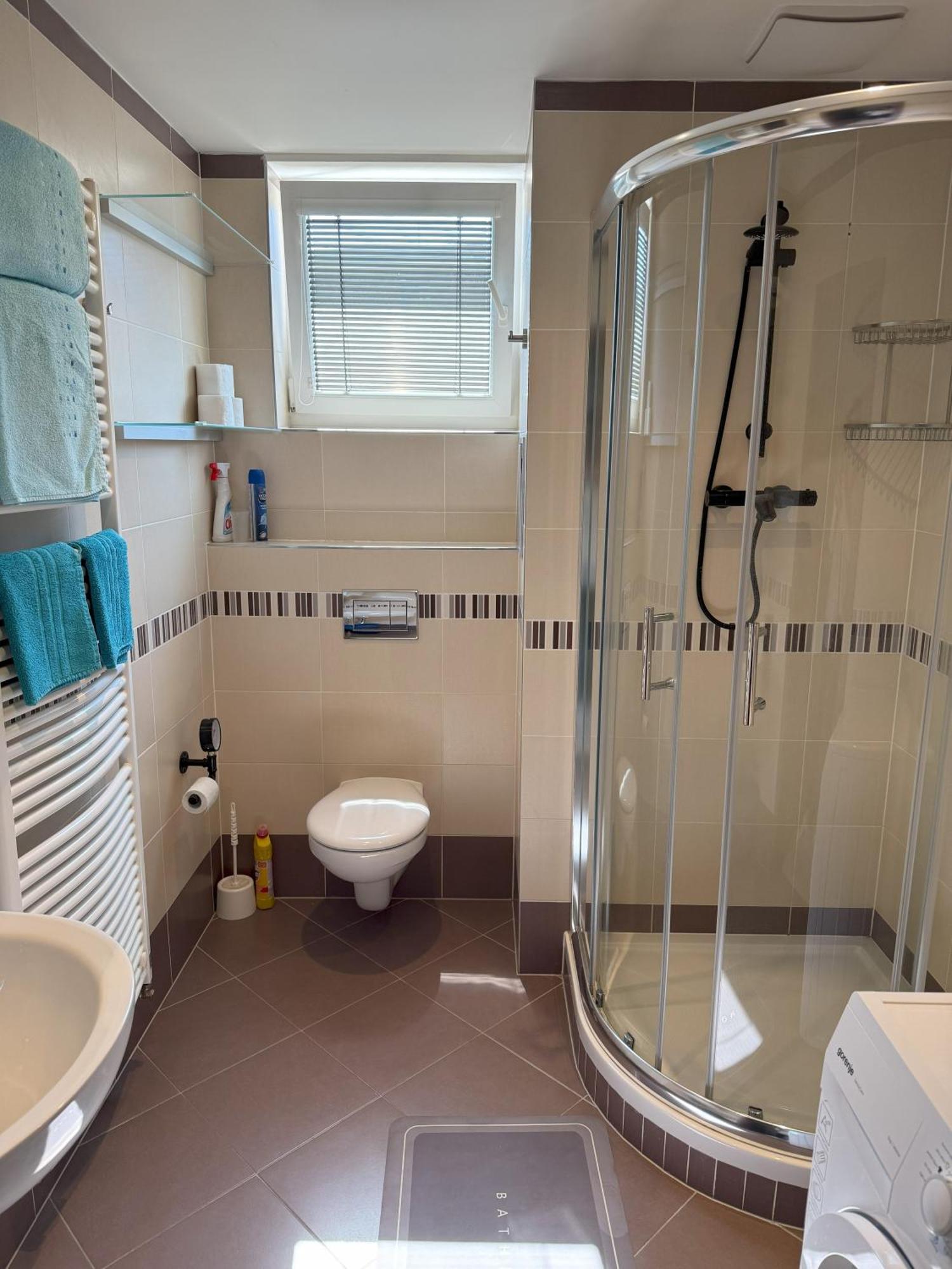 Apartment Iron Cube Прага Экстерьер фото