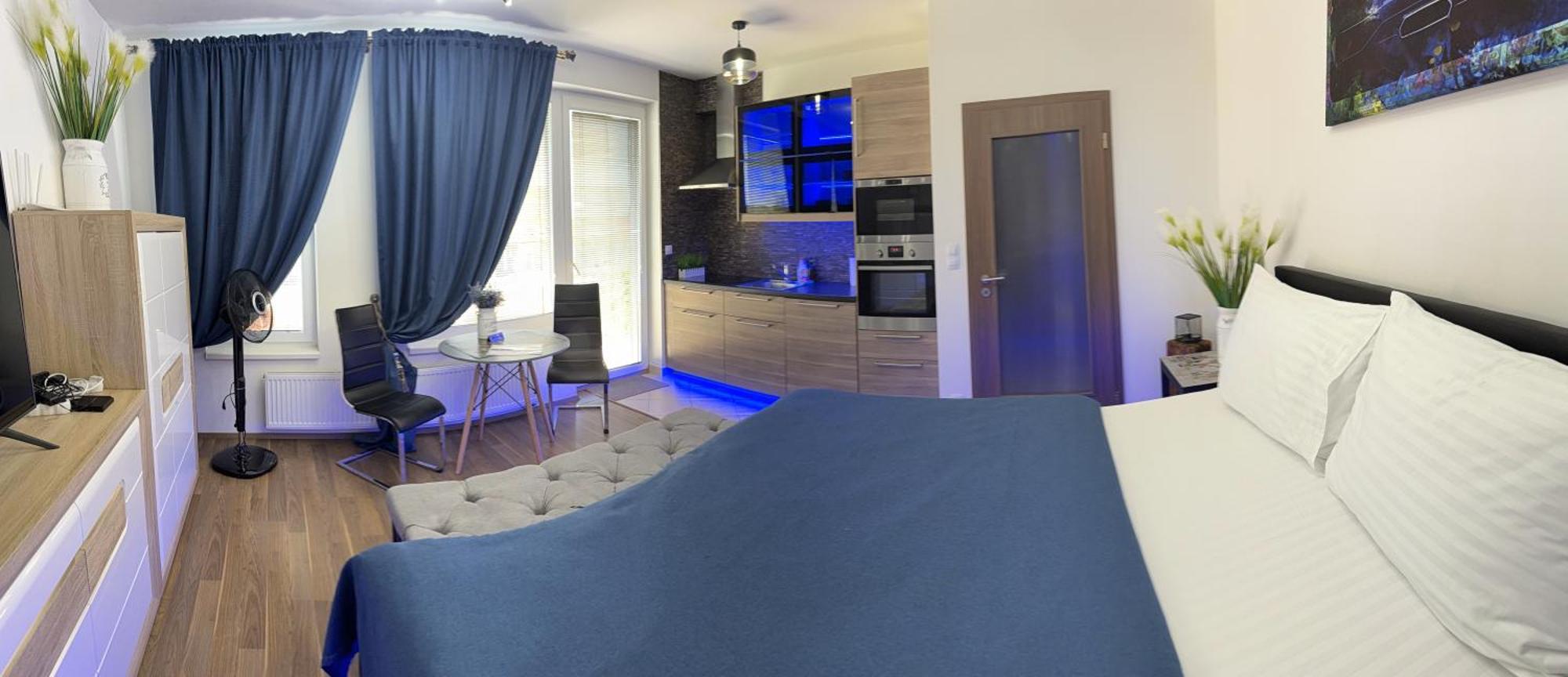 Apartment Iron Cube Прага Экстерьер фото